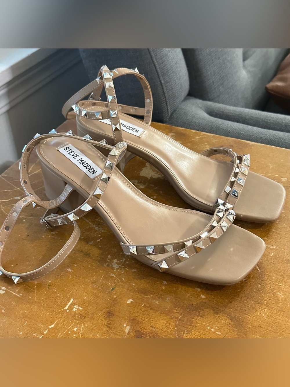 Steve Madden Beige Studded Block Heel Sandals 🌾